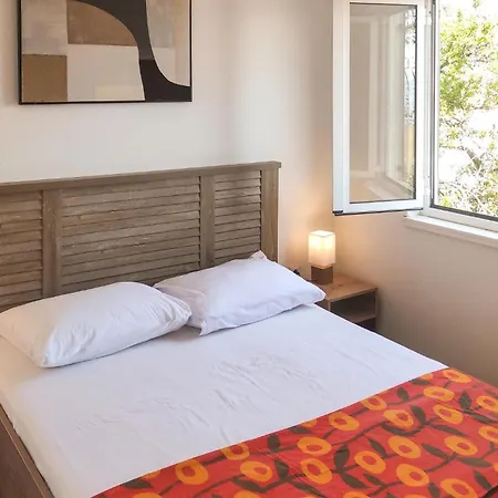 Apartman 2 Bedroom Gorgeous In Okrug Gornji
