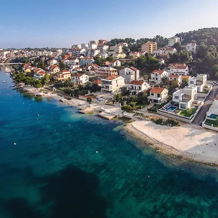 2 Bedroom Gorgeous In Okrug Gornji * Trogir